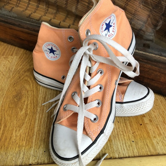 peach high top converse